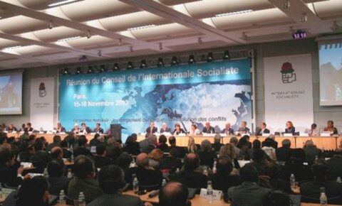 Conseil de Paris : économie mondiale - changement climatique - résolution des conflits