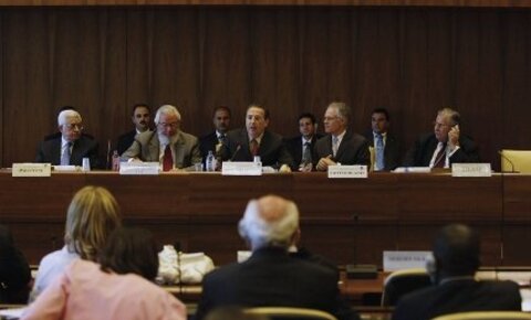 Adopté à la réunion du Conseil de l'Internationale Socialiste, Genève