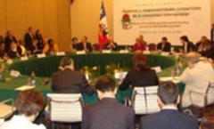 Promouvoir une durabilité commune dans une société mondiale interdépendante: Réunion de la Commission à Santiago